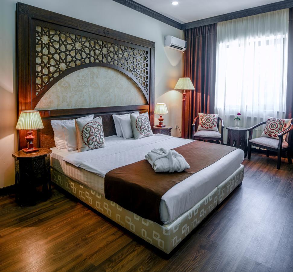 Orient Star Hotel Samarkand Buitenkant foto