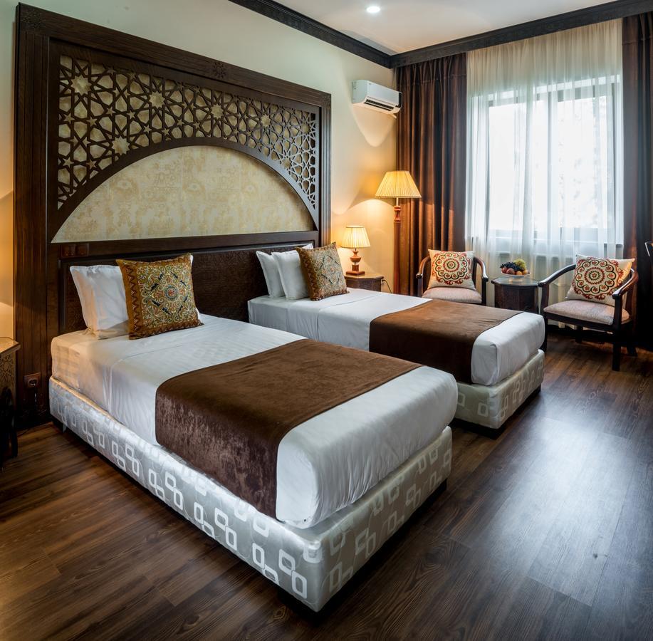 Orient Star Hotel Samarkand Buitenkant foto